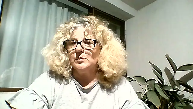 NoraMelow online show from 08/02/26, 09:01