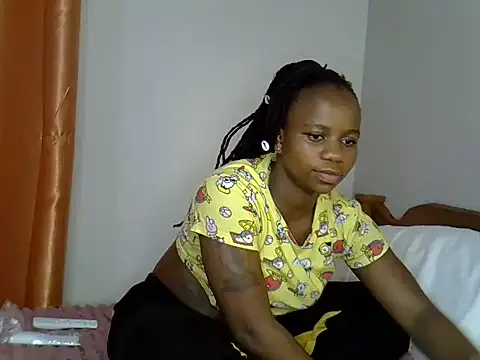 Curvydollyy online show from 06/17/26, 07:13