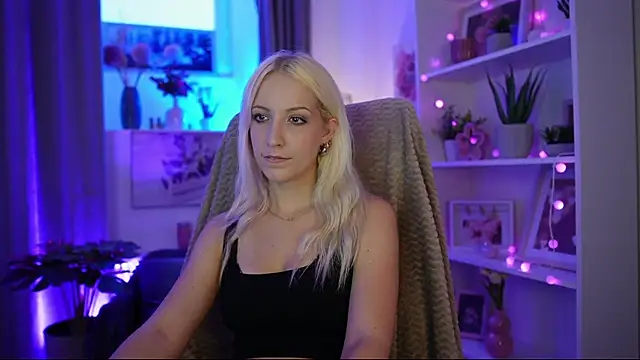 Lucy Cutie  online show from 07/18/26, 06:16