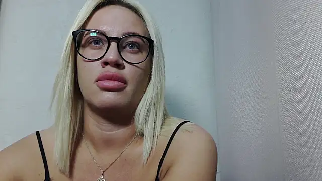 Snapshot of MariaTravel chatting on 06/20/26, 05:40 MariaTravel online show from 06/20/26, 05:40