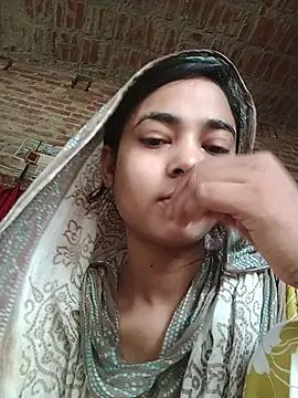 Snapshot of Simran_143 chatting on 07/17/26, 03:48 Simran 143 online show from 07/17/26, 03:48