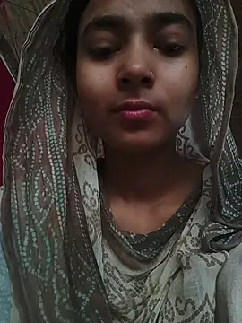 Snapshot of Simran_143 chatting on 07/20/26, 04:31 Simran 143 online show from 07/20/26, 04:31
