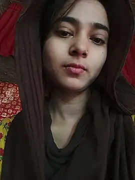 Snapshot of Simran_143 chatting on 07/12/26, 05:08 Simran 143 online show from 07/12/26, 05:08