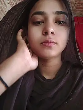 Snapshot of Simran_143 chatting on 06/26/26, 03:56 Simran 143 online show from 06/26/26, 03:56