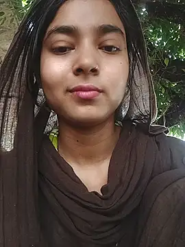 Snapshot of Simran_143 chatting on 07/26/26, 05:03 Simran 143 online show from 07/26/26, 05:03