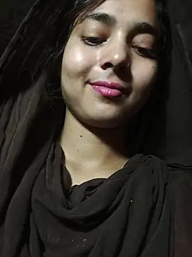 Snapshot of Simran_143 chatting on 07/23/26, 04:25 Simran 143 online show from 07/23/26, 04:25