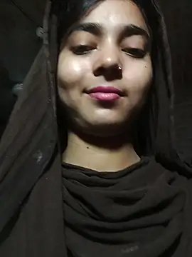 Snapshot of Simran_143 chatting on 07/21/26, 05:03 Simran 143 online show from 07/21/26, 05:03