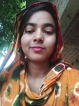 Snapshot of Simran_143 chatting on 08/03/26, 04:42 Simran 143 online show from 08/03/26, 04:42
