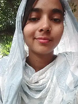 Snapshot of Simran_143 chatting on 07/30/26, 05:17 Simran 143 online show from 07/30/26, 05:17