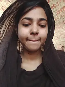 Snapshot of Simran_143 chatting on 06/23/26, 05:38 Simran 143 online show from 06/23/26, 05:38