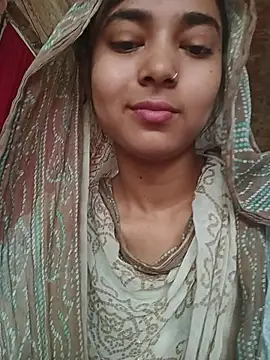 Snapshot of Simran_143 chatting on 07/18/26, 04:43 Simran 143 online show from 07/18/26, 04:43