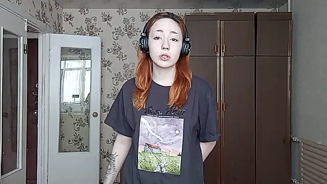 YaniraHeneisen online show from 06/18/26, 12:21