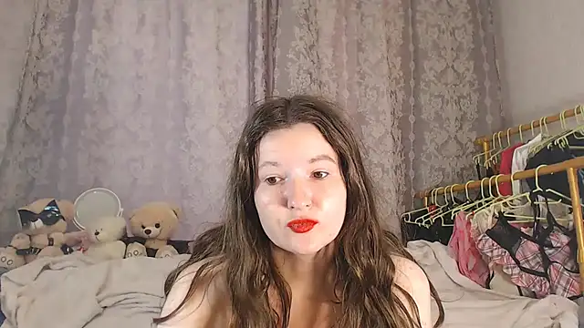 Snapshot of ChloeBrooklyn chatting on 07/13/26, 11:04 ChloeBrooklyn online show from 07/13/26, 11:04
