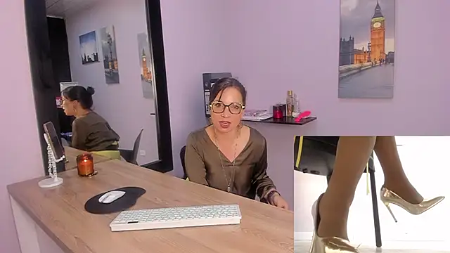 Greta Borbon  online show from 07/16/26, 12:13