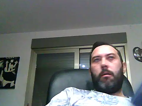 Snapshot of SirFrankonde chatting on 06/17/26, 11:25 SirFrankonde online show from 06/17/26, 11:25