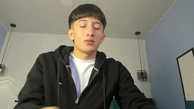 alejo leon online show from 06/19/26, 01:17