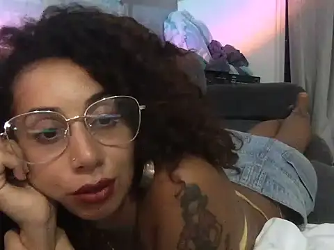 Snapshot of goddessmetzi chatting on 07/06/26, 03:57 goddessmetzi online show from 07/06/26, 03:57