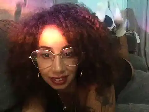 Snapshot of goddessmetzi chatting on 07/09/26, 05:19 goddessmetzi online show from 07/09/26, 05:19