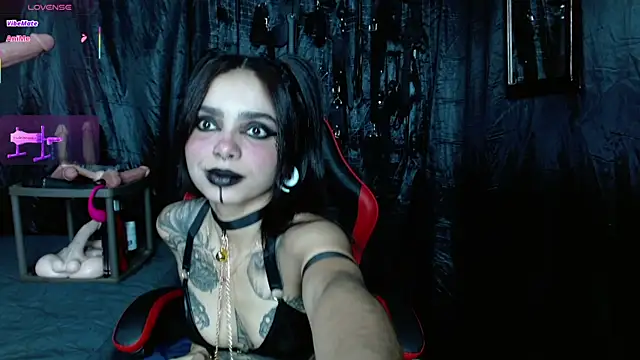 Snapshot of Electra_Darkkk chatting on 08/03/26, 05:19 Electra Darkkk online show from 08/03/26, 05:19