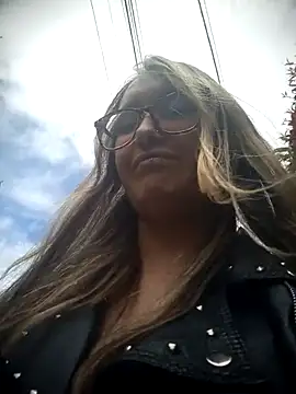 Snapshot of karla-giraldo1 chatting on 07/21/26, 04:52 karla-giraldo1 online show from 07/21/26, 04:52