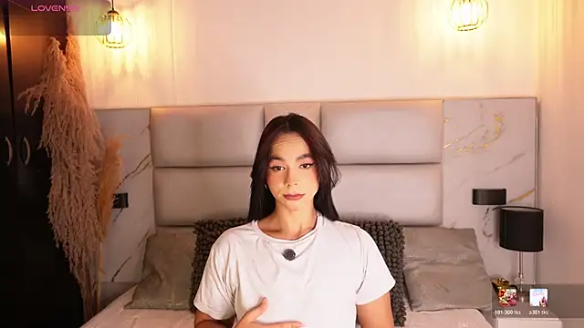 Snapshot of imLeanna_ chatting on 06/26/26, 11:10 imLeanna online show from 06/26/26, 11:10