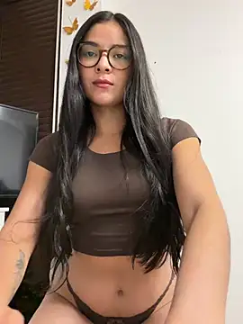 Ivyglow online show from 06/28/26, 10:16