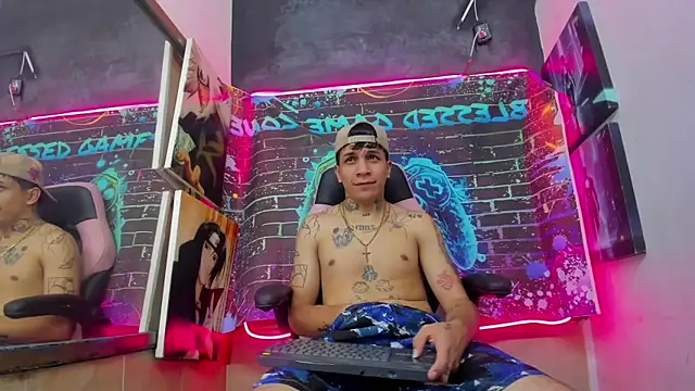 Snapshot of jayy18_ chatting on 06/18/26, 04:22 jayy18 online show from 06/18/26, 04:22