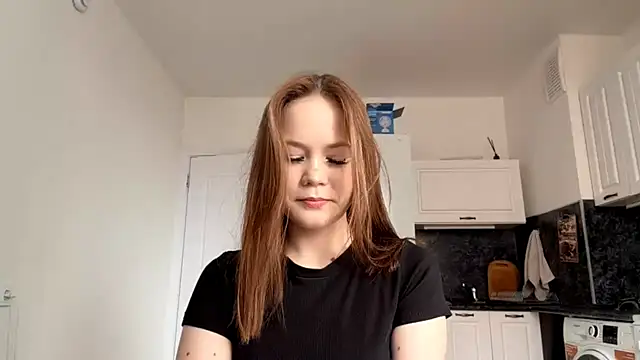 Snapshot of LauranAngelbeck chatting on 06/21/26, 03:23 LauranAngelbeck online show from 06/21/26, 03:23