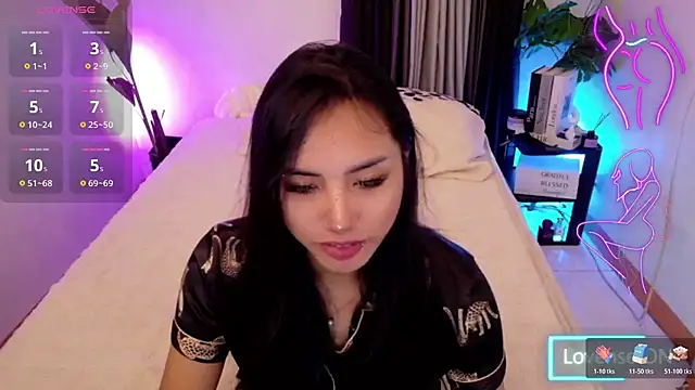 Snapshot of Bell_PepperHot chatting on 08/07/26, 12:44 Bell PepperHot online show from 08/07/26, 12:44