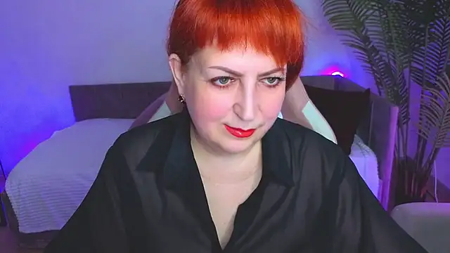 Joana Woods online show from 06/24/26, 08:24