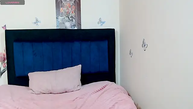 NATYXS online show from 06/18/26, 04:23