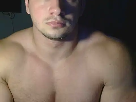 Snapshot of Body_777_ chatting on 06/29/26, 03:23 Body 777 online show from 06/29/26, 03:23