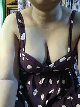 Snapshot of sexy-pari8 chatting on 07/16/26, 05:43 sexy-pari8 online show from 07/16/26, 05:43