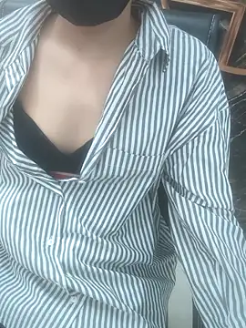 Snapshot of sushmita0 chatting on 06/20/26, 02:33 sushmita0 online show from 06/20/26, 02:33