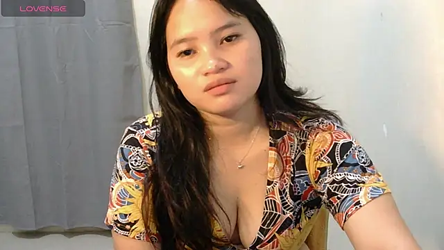 Fhwilloughbyxx online show from 07/05/26, 12:23