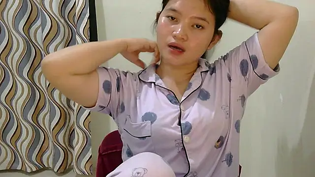 Fhwilloughbyxx online show from 06/20/26, 10:53