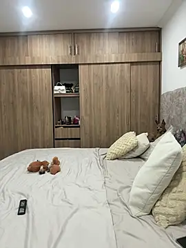 Valen Milf4u online show from 07/21/26, 11:11