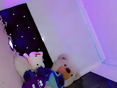 HeidiVanessa online show from 07/11/26, 02:06