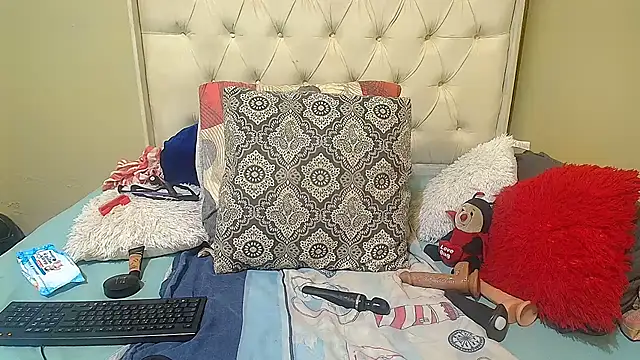 NoviaveeXXX online show from 07/08/26, 04:40
