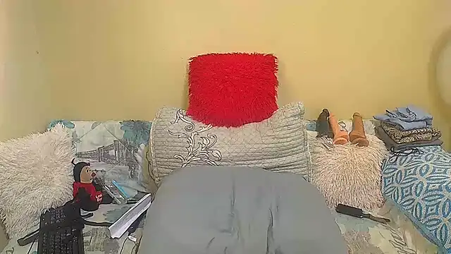 NoviaveeXXX online show from 07/27/26, 07:10