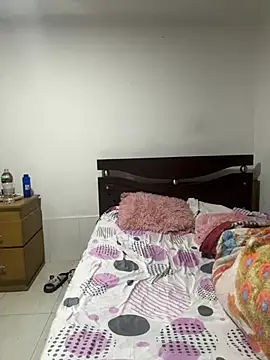 mila  vega online show from 08/05/26, 03:44