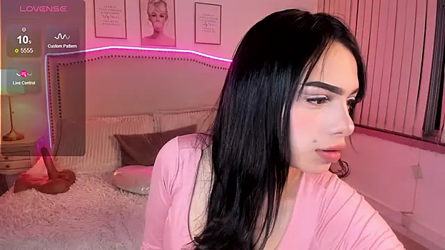 mila  vega online show from 07/15/26, 04:19