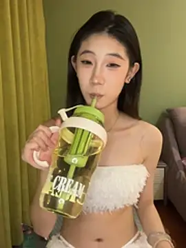 Lili15565 online show from 06/21/26, 03:51