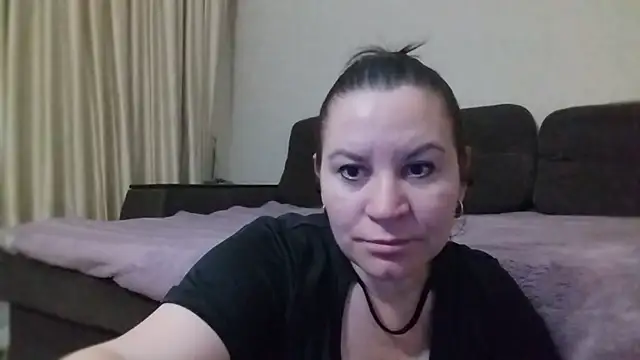 Snapshot of Lauralison chatting on 06/21/26, 08:14 Lauralison online show from 06/21/26, 08:14