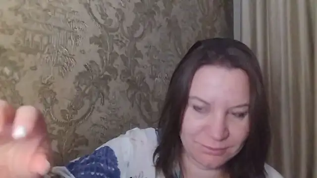 Snapshot of Lauralison chatting on 07/07/26, 08:23 Lauralison online show from 07/07/26, 08:23