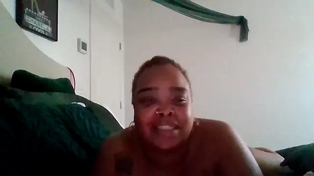 Snapshot of Caramelcreamer chatting on 07/08/26, 12:35 Caramelcreamer online show from 07/08/26, 12:35