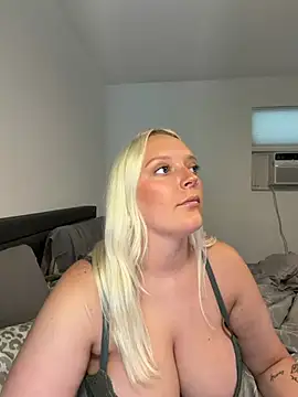 Blondebarbie21 online show from 08/02/26, 05:32