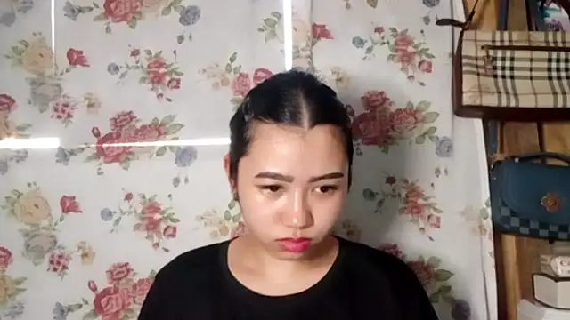 LeahKomarek online show from 06/21/26, 07:25
