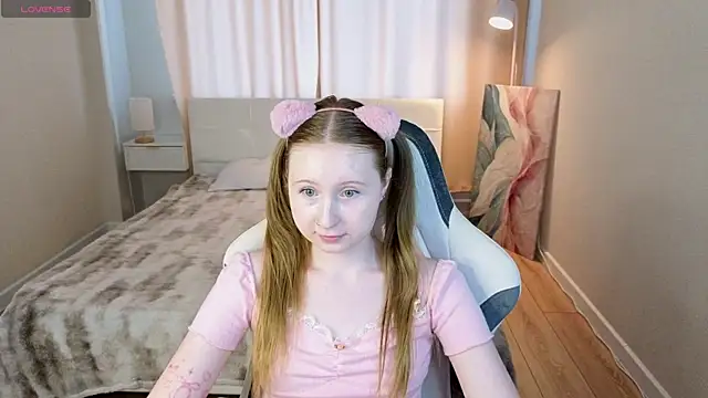 LiliTiny online show from 06/25/26, 05:12