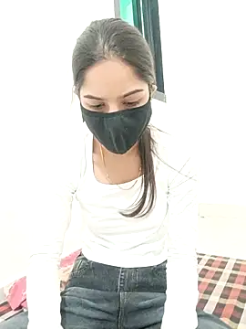 hot renuu online show from 06/19/26, 12:11